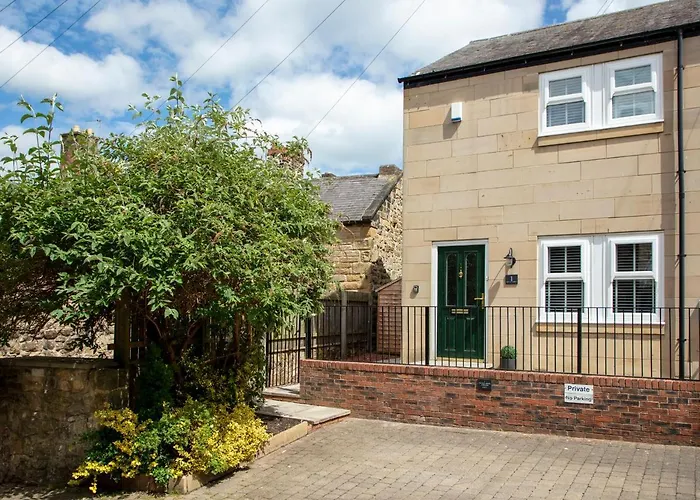 1 Wesley Mews